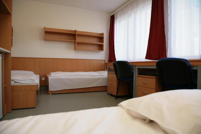 Imola Hostel 에게르 외부 사진